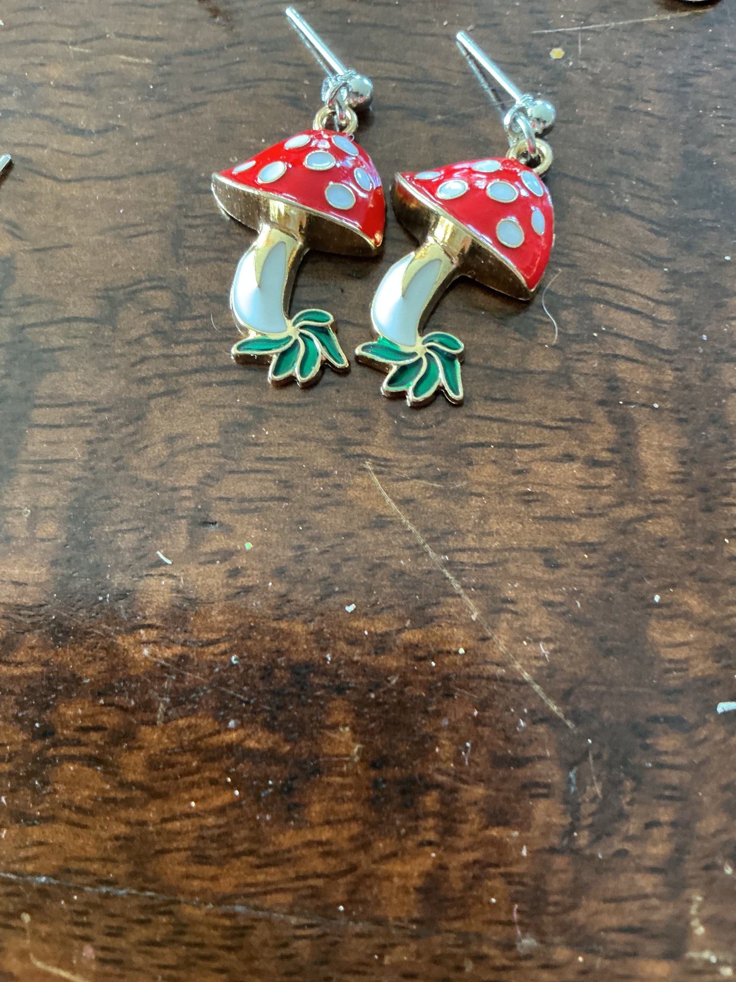 Mushroom studs